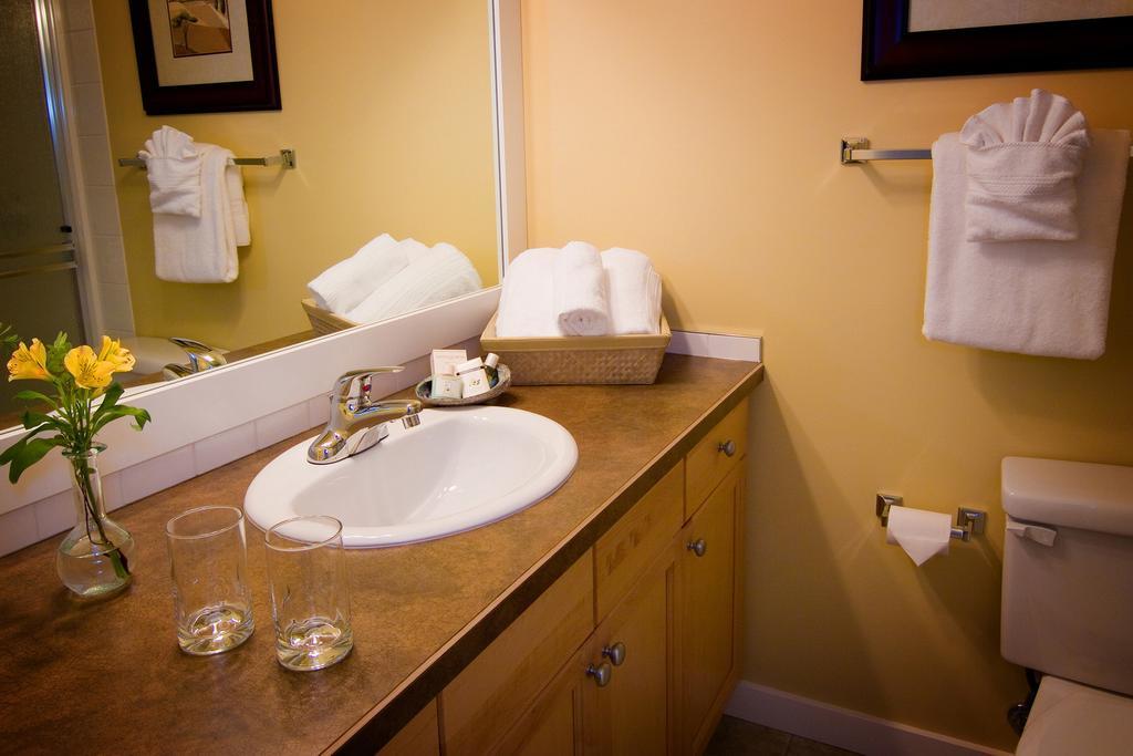 Gowlland Harbour Resort Heriot Bay Kamer foto