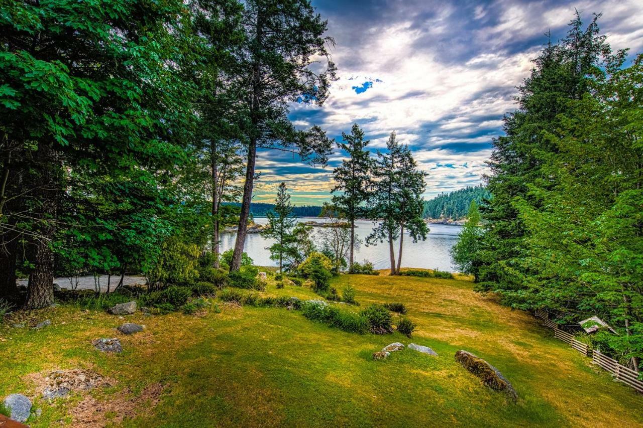 Gowlland Harbour Resort Heriot Bay Buitenkant foto