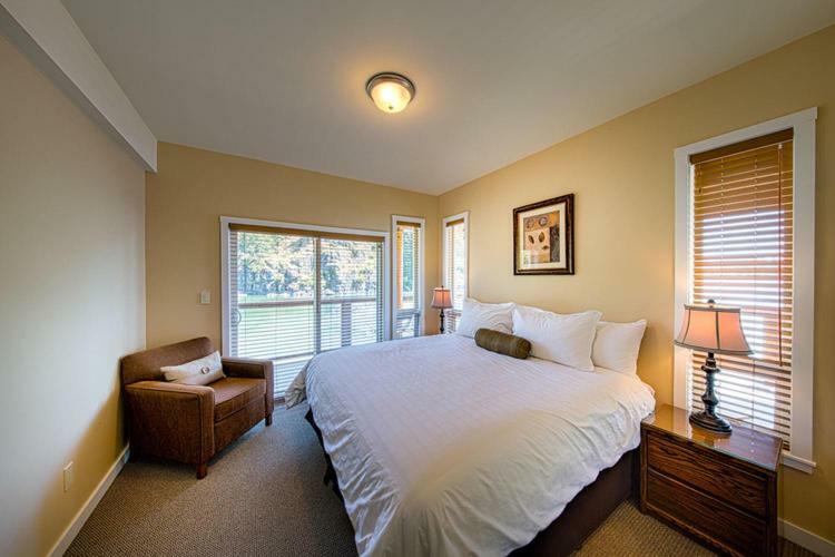 Gowlland Harbour Resort Heriot Bay Buitenkant foto