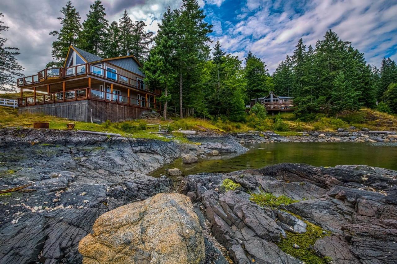 Gowlland Harbour Resort Heriot Bay Buitenkant foto