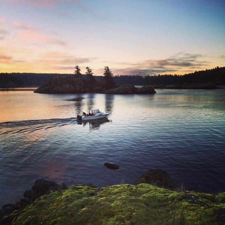 Gowlland Harbour Resort Heriot Bay Buitenkant foto