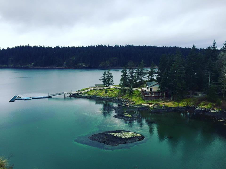 Gowlland Harbour Resort Heriot Bay Buitenkant foto