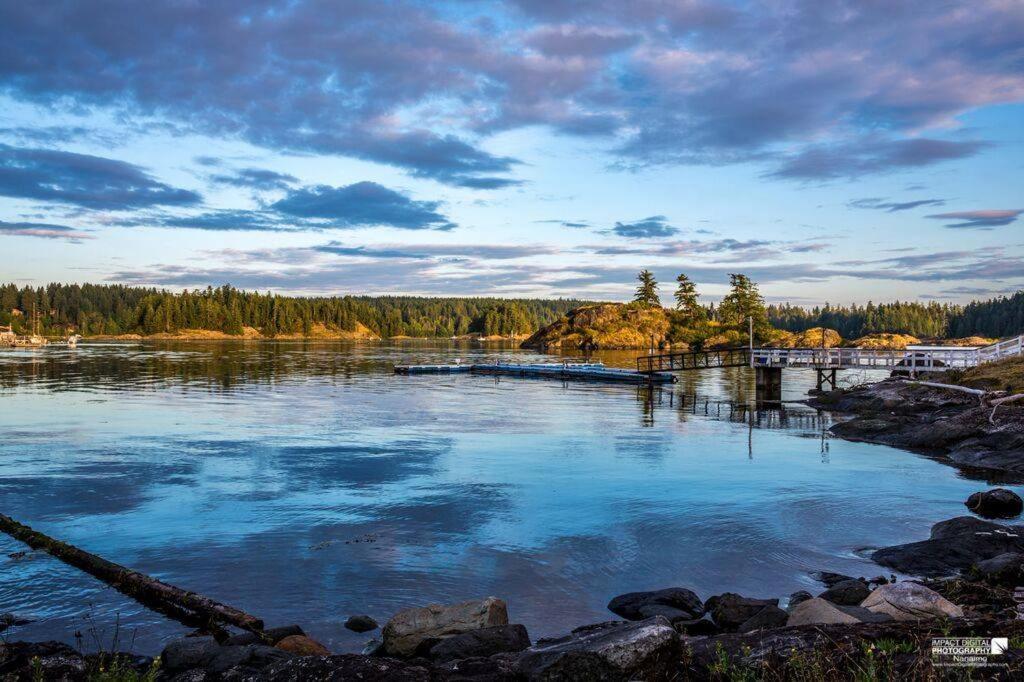 Gowlland Harbour Resort Heriot Bay Buitenkant foto